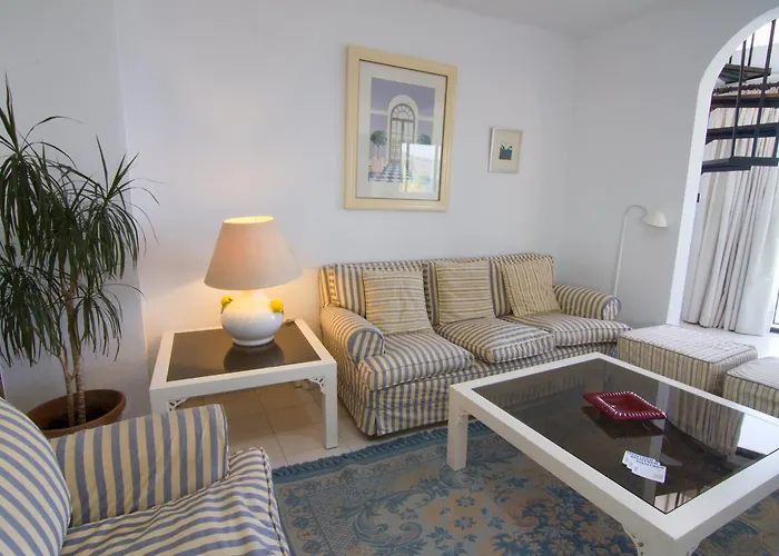 Apartment Tuhillo 3b Menyber Nerja